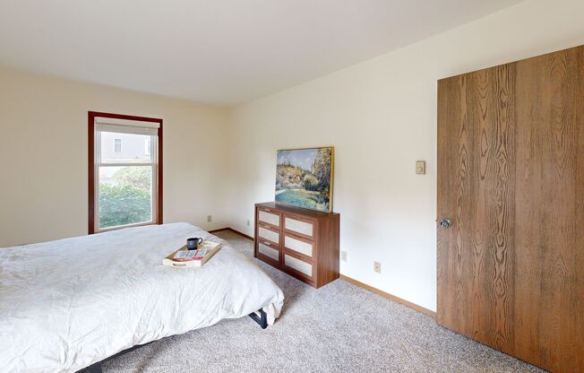 2 beds, 1 bath, 980 sqft, $1,695, Unit 7518CC