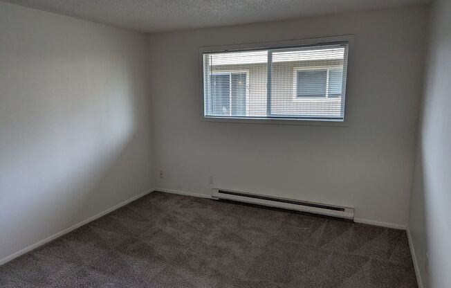 1 bed, 1 bath, $1,050, Unit 4930