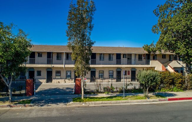 Studio, 1 bath, 167 sqft, $945, Unit 01