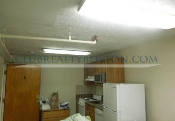 1110 COMMONWEALTH AVE