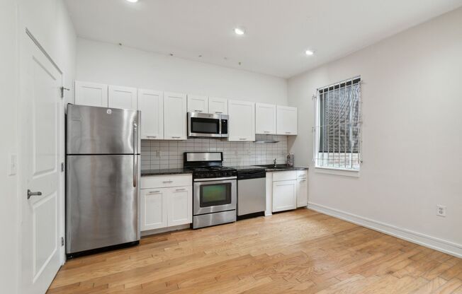 3 beds, 1.5 baths, 970 sqft, $1,400, Unit Unit 109