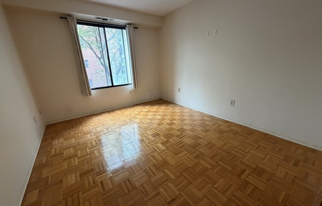 2 beds, 2 baths, 900 sqft, $3,300, Unit 3E