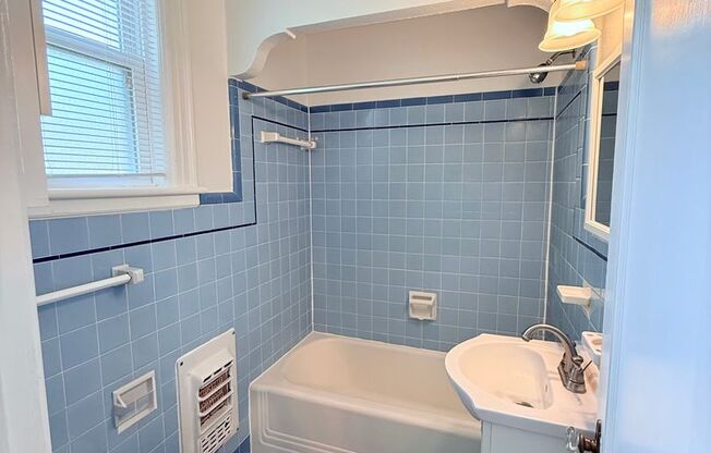 1 bed, 1 bath, 850 sqft, $1,700, Unit #2