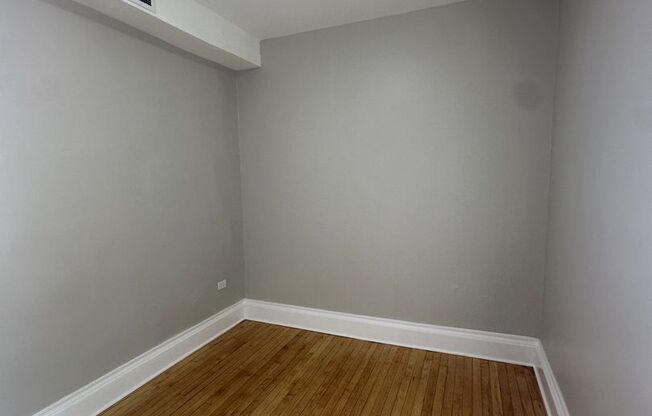 Now Leasing - 5200 S. Carpenter St