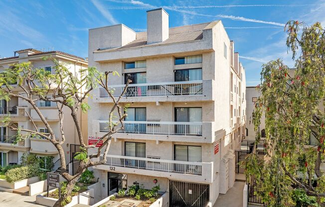 132 Clark Dr
