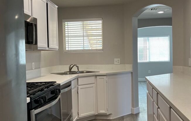 2 beds, 2 baths, $1,600, Unit # 1067