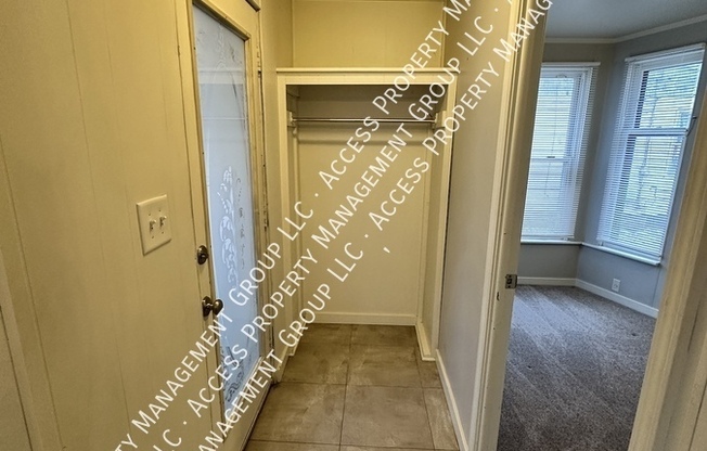1260 LEONARD ST NW