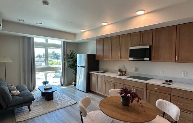 1 bed, 1 bath, 437 sqft, $2,795, Unit 302