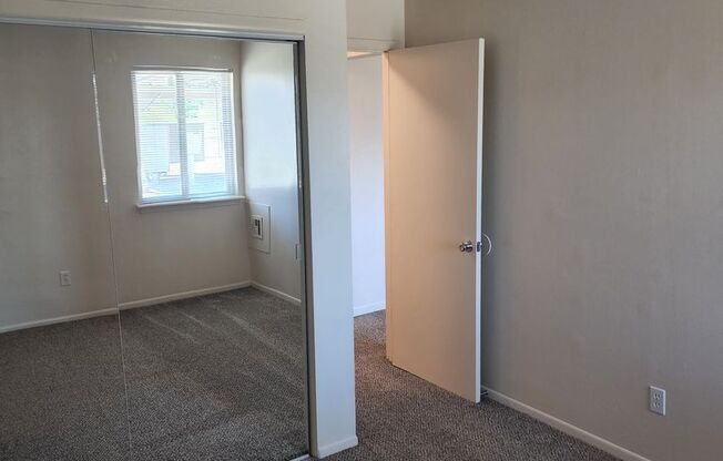 1 bed, 1 bath, 517 sqft, $550, Unit 216