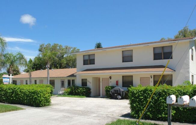 1959 SE 3rd St Deerfield Beach, FL 33441