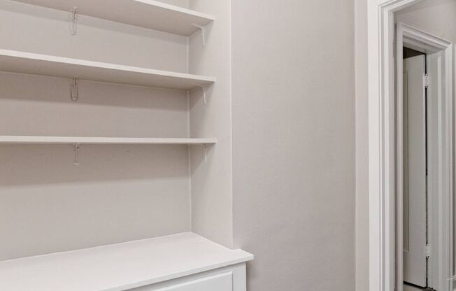 Studio, 1 bath, 250 sqft, $2,295, Unit 27