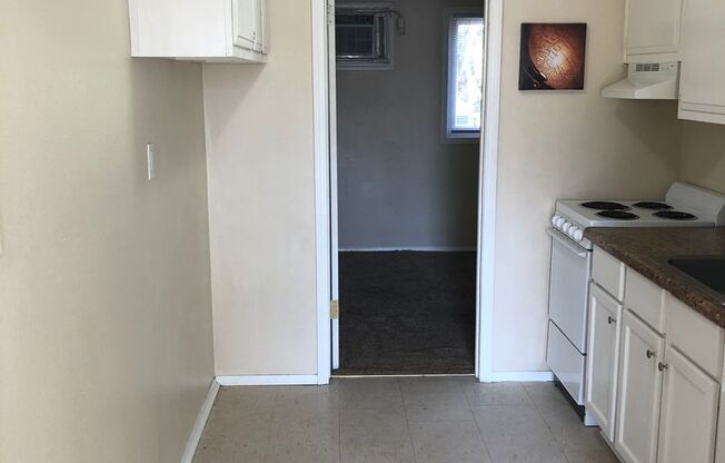 1 bed, 1 bath, 540 sqft, $650, Unit 1422-09