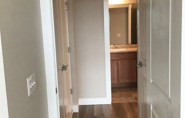 2 beds, 2 baths, $1,900, Unit # 206