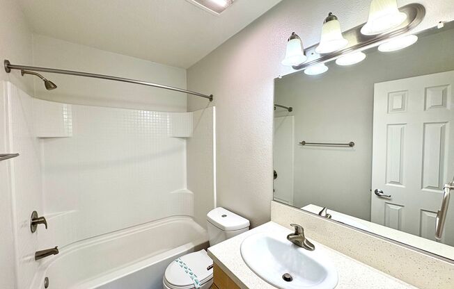 1 bed, 1 bath, 736 sqft, $2,180, Unit B048