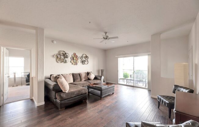 Fully Furnished 2-Bedroom Home in Prime Scottsdale Location