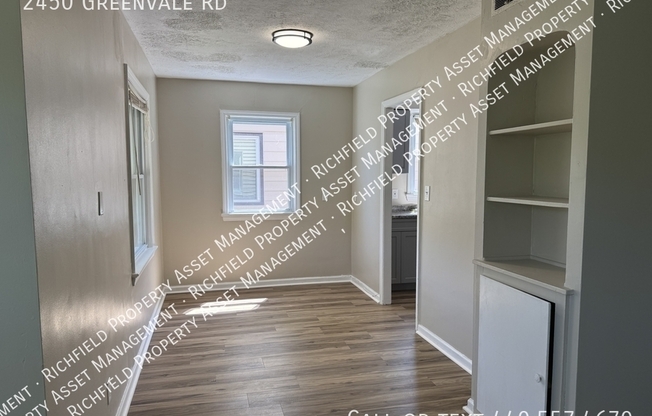 2450 GREENVALE RD