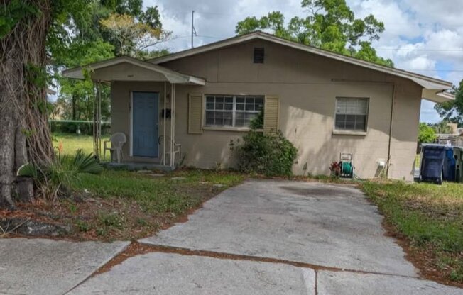 1708 E 29 AVE