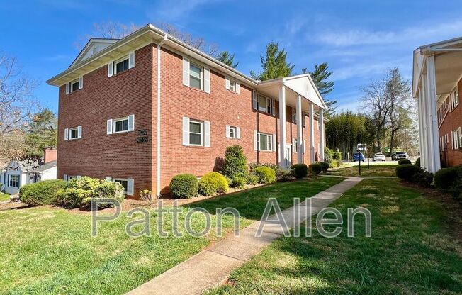 1020 HENDERSONVILLE RD