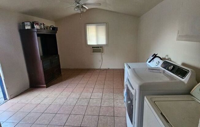 4 beds, 2 baths, $1,900