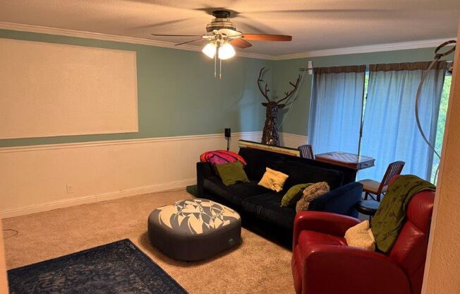 3 beds, 2 baths, $3,300