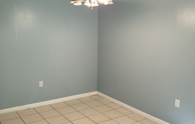 Nice 2bed and 1.5 bath townhouse near USF