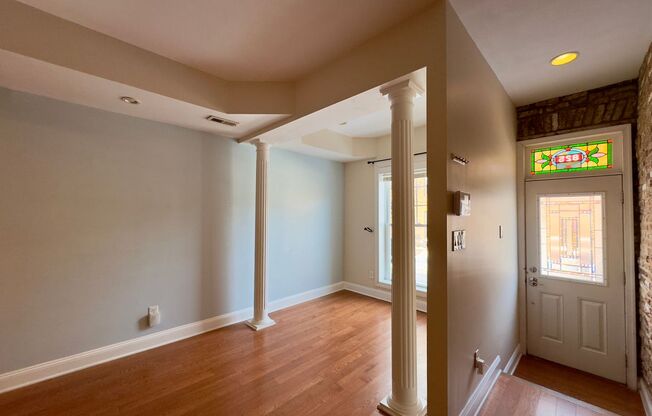 Charming 2 Bedroom/3.5 Bathroom Townhome in Canton, MD!