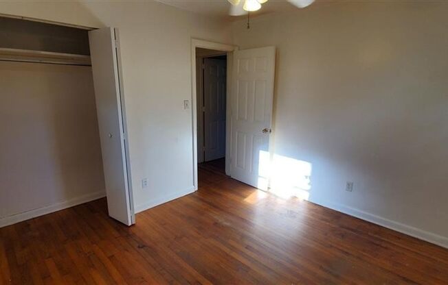 3 beds, 1 bath, $1,400