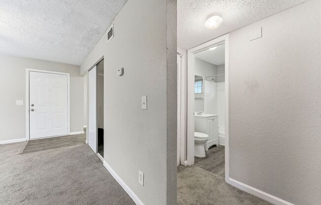 2 beds, 1 bath, 820 sqft, $1,260, Unit 3507-01