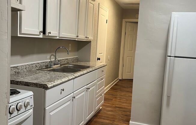 1 bed, 1 bath, 725 sqft, $750, Unit 258