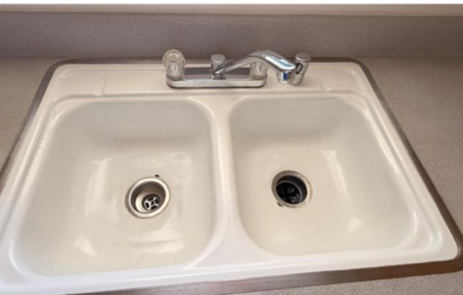 2 beds, 2 baths, $1,310, Unit UNIT 2046