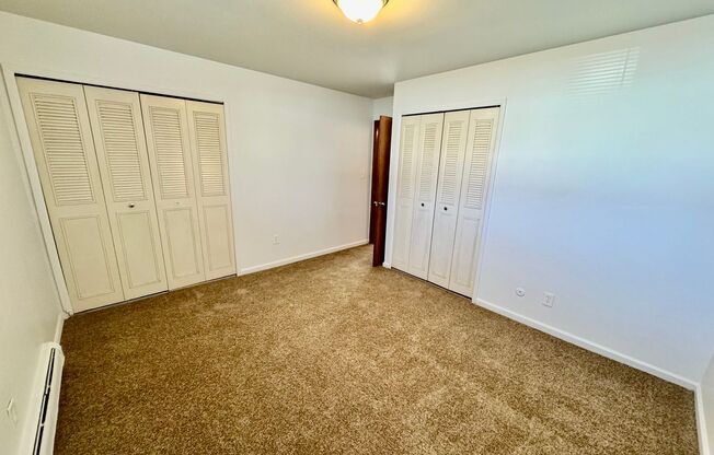 2 beds, 1 bath, 900 sqft, $1,295, Unit 19