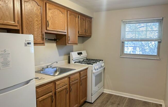 177-185 Pennwood Ave