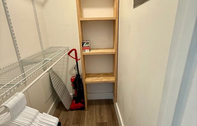 1 bed, 1 bath, 550 sqft, $1,300, Unit 1134 CORPORATE UNIT