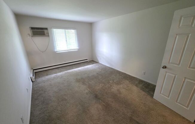 2 beds, 1 bath, 955 sqft, $1,225, Unit 19 - 204