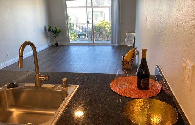 1 bed, 1 bath, $2,395, Unit 409