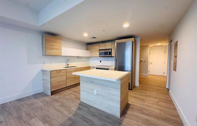 2 beds, 2 baths, $3,750, Unit # 1204