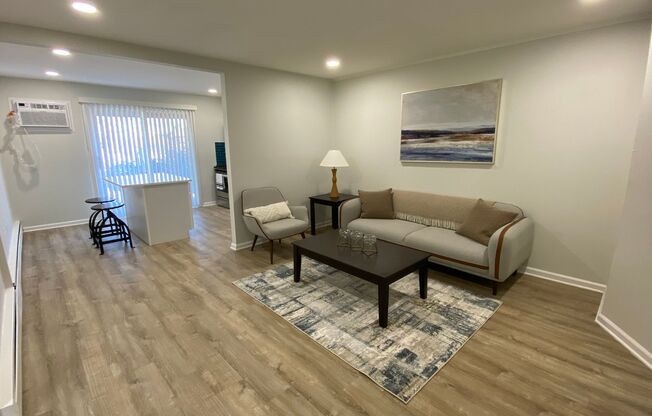 1 bed, 1 bath, 600 sqft, $1,550, Unit C - 35