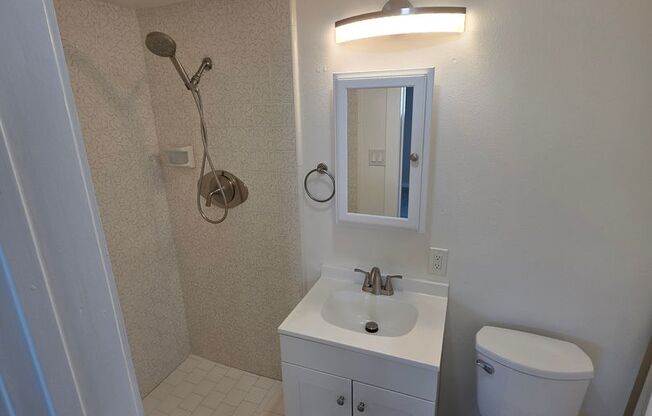 Newly Remodeled 1 Bedroom apartment 1 Parking garage in Harbor City! Garage included! 600 off the 1st month of rent OAC!