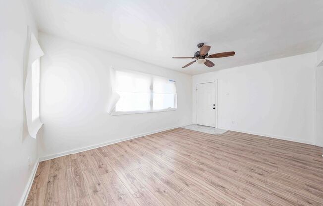 Cozy 4BR/1BA home with front yard