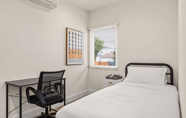 A 5 bedroom, 3 bathroom apartment with common areas and a fully functional kitchen at 1738 Kelton Ave.