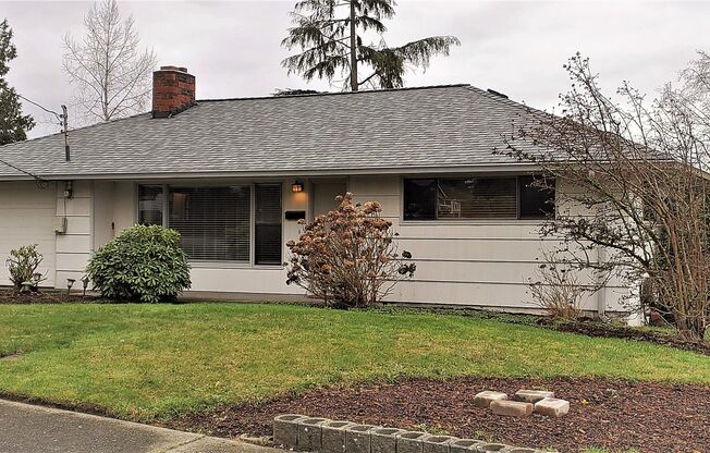 House For RENT:  Historic North Everett 2 br / 1 bath / garage