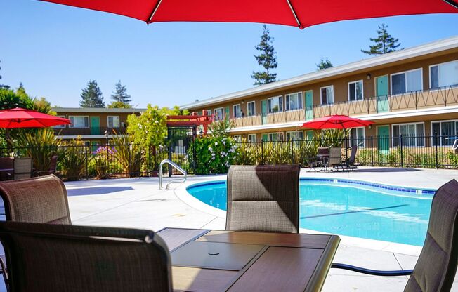 2 beds, 1 bath, 530 sqft, $2,695, Unit 032