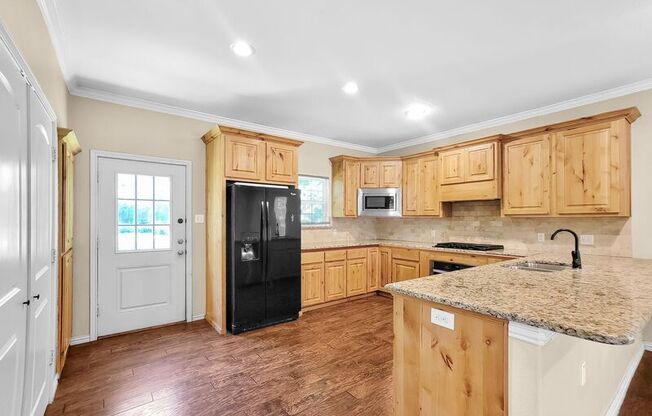 1020 ELWOOD RD