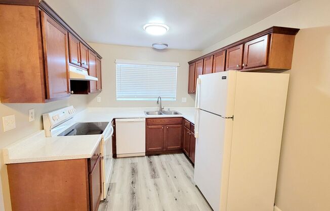 2 beds, 1 bath, 900 sqft, $1,995, Unit 10