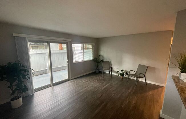 2 beds, 2 baths, 850 sqft, $3,095, Unit 807-01