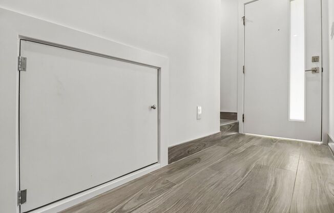 3 beds, 2 baths, 1,014 sqft, $3,115, Unit 38