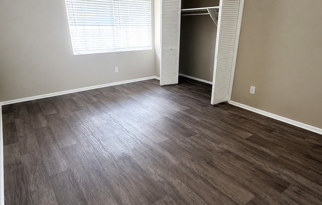 2 beds, 1 bath, 1,010 sqft, $1,150, Unit I01