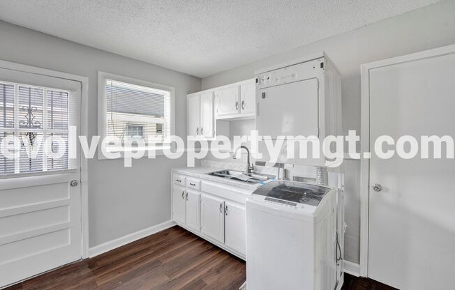 3 beds, 1 bath, $1,195