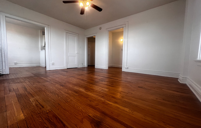 Lindell Park Apartments