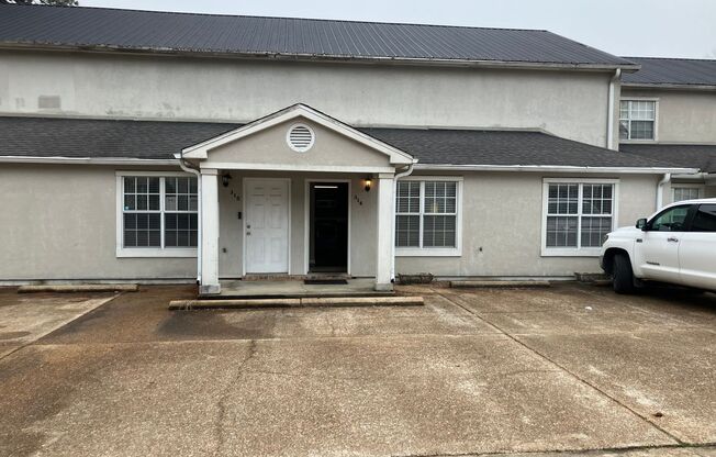 623 N Gloster St Apt 314